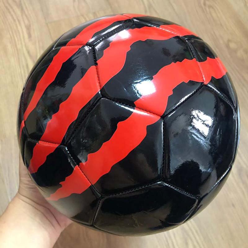 SKU#1601-Machine sewing soccer ball